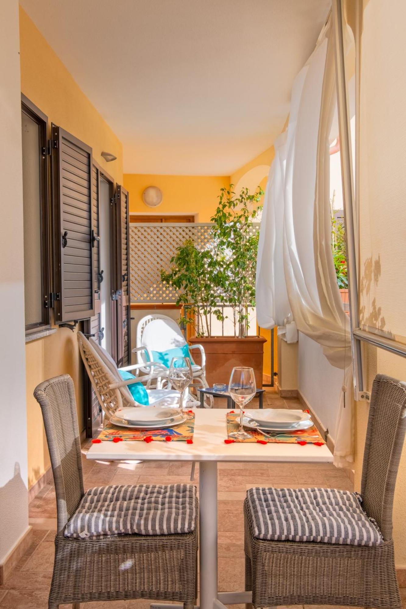 Orosei Home Holidays - I Fiori Exterior photo