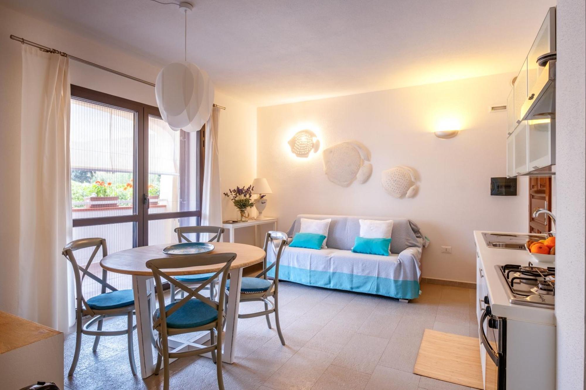 Orosei Home Holidays - I Fiori Exterior photo